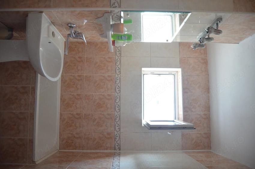 Sinaia-Vanzare apartament cu trei camere- mobilat si utilat - 1