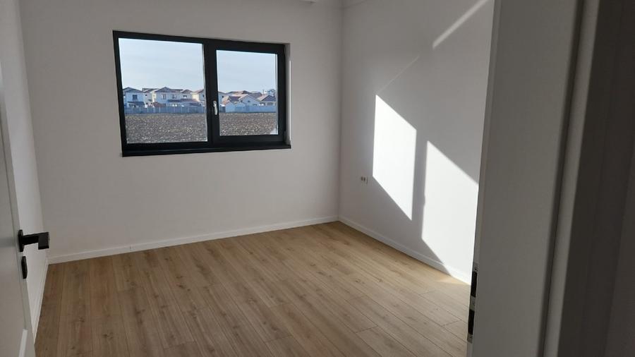 Duplex cu 4 camere cu Teren 320 Mp în Dumbrăvița