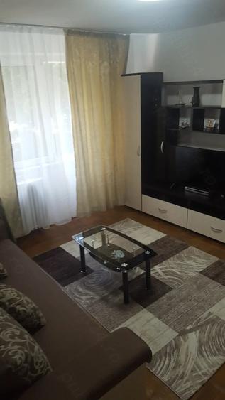 Apartament cu 3 camere semidecomandat în Chibrit