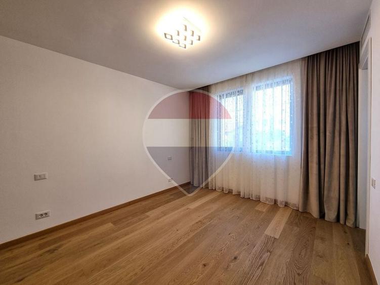 Inchiriere Vila cu 5 camere Iancu Nicolae -Pipara - 12
