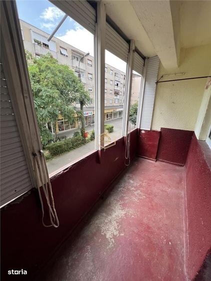 Apartament cu 4 camere în Micro 16