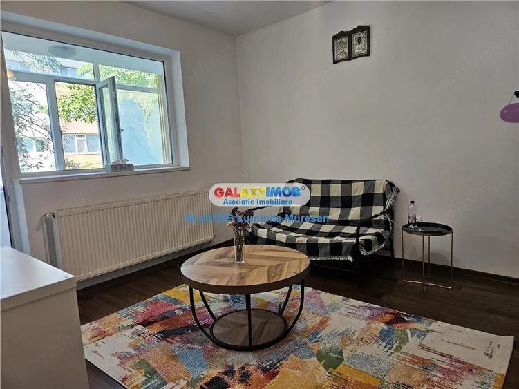 Apartament cu 2 camere semidecomandat în Aleea Trandafirilor