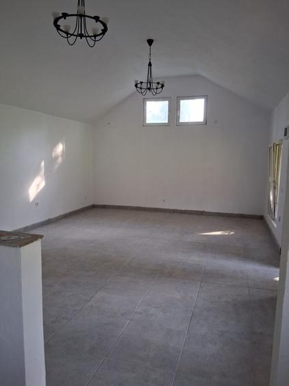 Casă cu 3 camere în Gura Vadului