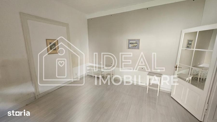 Casă cu 7 camere cu Teren 100 Mp în Ultracentral