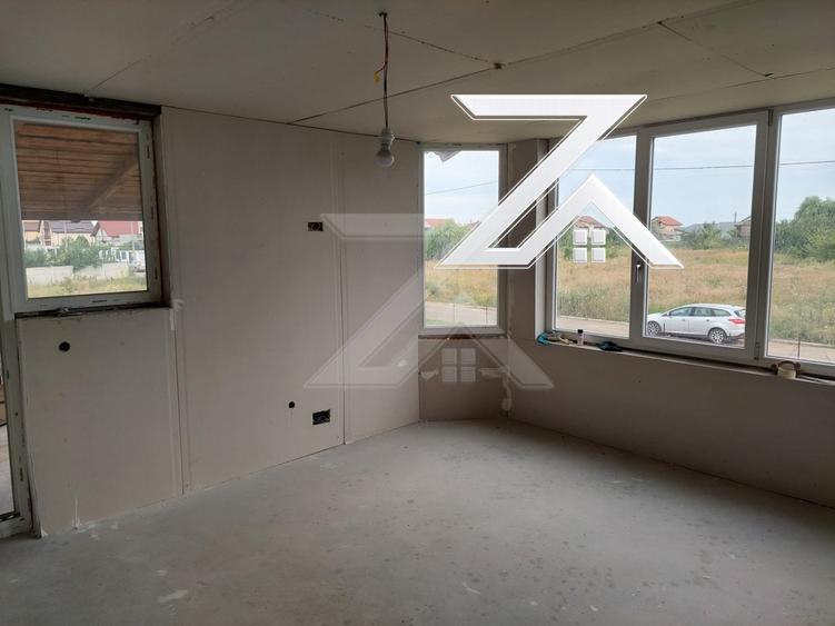 Casă individuală cu 5 camere cu Canalizare în Exterior Nord