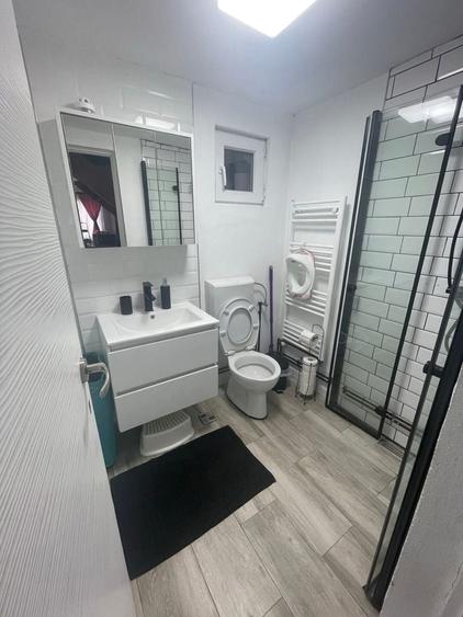 Casă cu 4 camere cu Teren 1000 Mp în Central