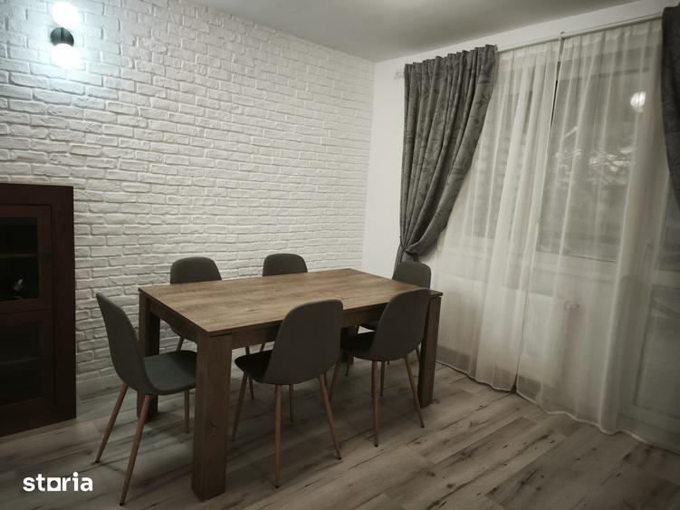 Casă cu 4 camere cu Teren 50 Mp în Central