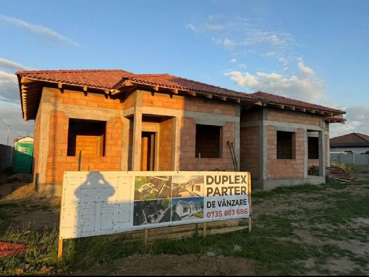 Casă cu Teren 385 Mp în Giroc