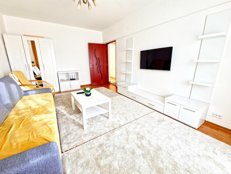 Apartament cu 3 camere decomandat în Lujerului