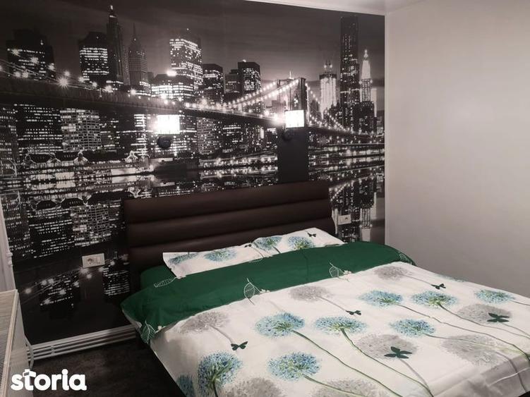 Apartament cu 3 camere decomandat în Republicii