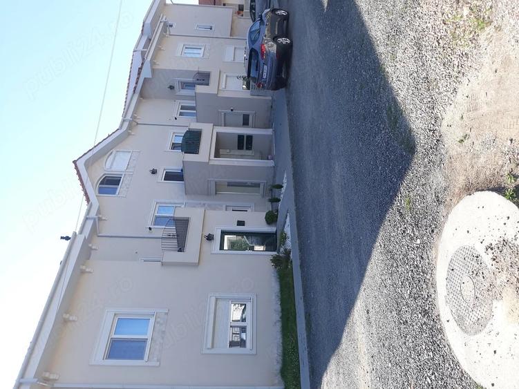 Apartament cu 2 camere semidecomandat în Giroc