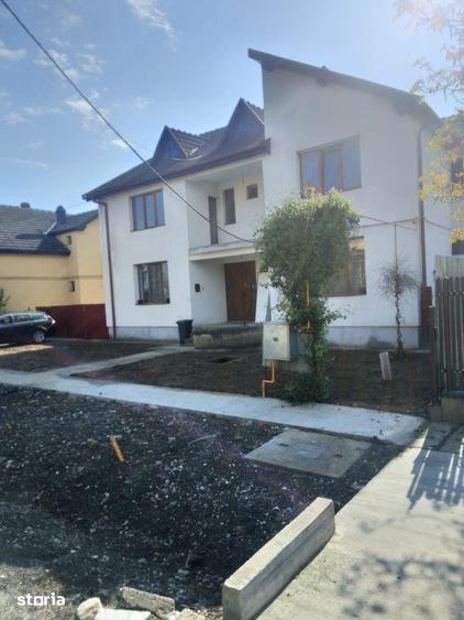 Casă cu 6 camere cu Teren 1.2 Mp în Săcălaz