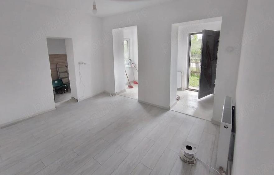 Casă cu 8 camere cu Teren 350 Mp în Ultracentral