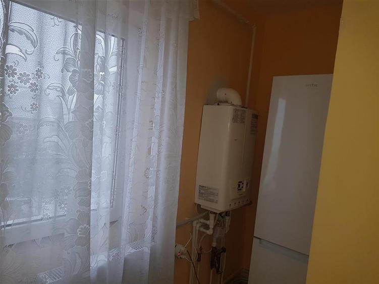 Garsonieră decomandată în 9 Mai