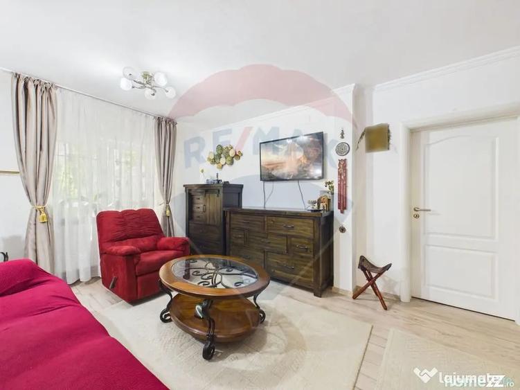 Apartament cu 4 camere semidecomandat în 13 Septembrie