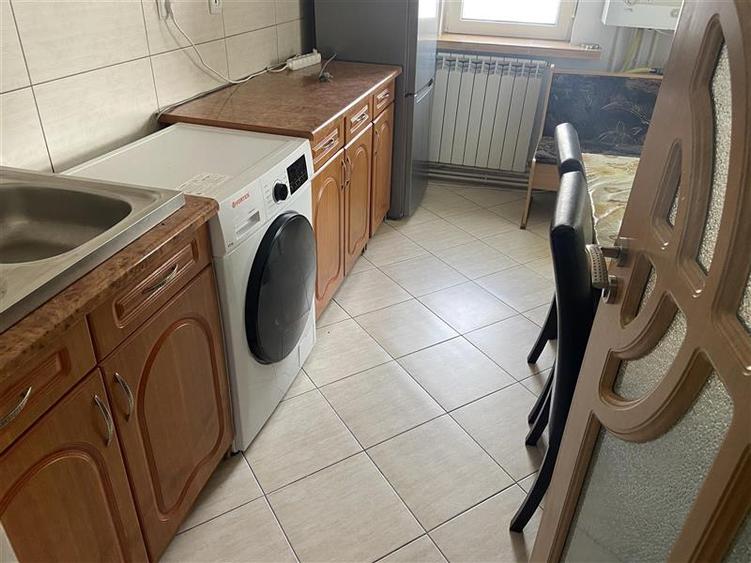 Apartament cu 2 camere decomandat, mobilat în Ultracentral