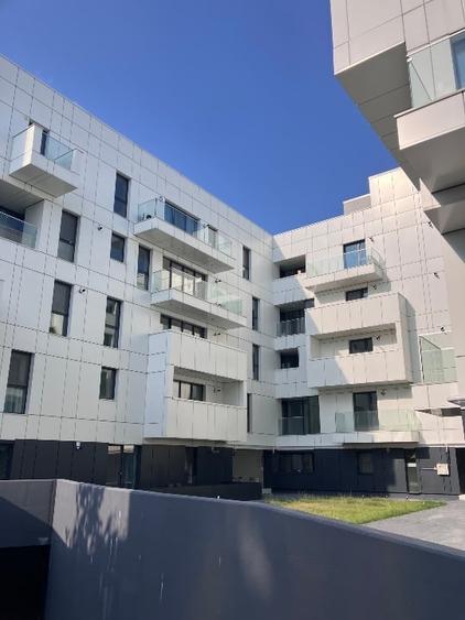 Apartament cu 3 camere semidecomandat, mobilat în Decebal