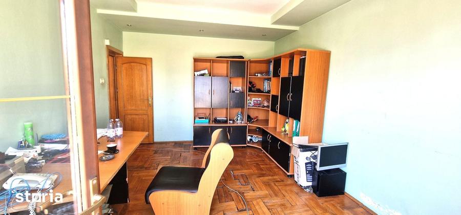 Casă cu 5 camere cu Teren 405 Mp în Coiciu