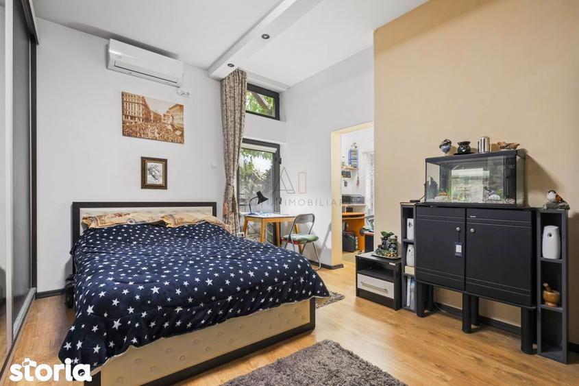 Casă cu 10 camere cu Teren 336 Mp în Colentina