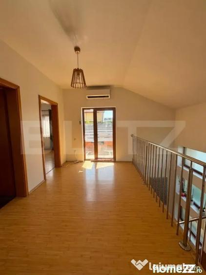 Casă cu 4 camere cu Teren 330 Mp în Central