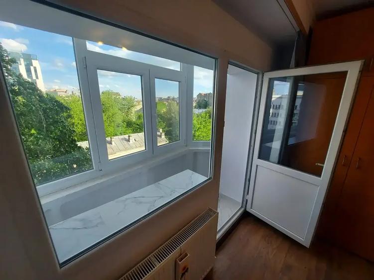 Apartament cu 2 camere decomandat, mobilat în Victoriei