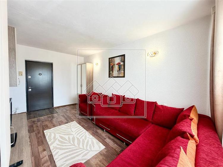 Apartament cu 4 camere decomandat în Central