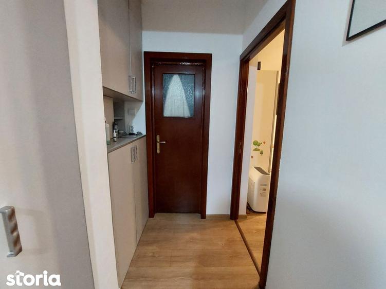 Apartament cu 2 camere decomandat în Central — fotografia 3