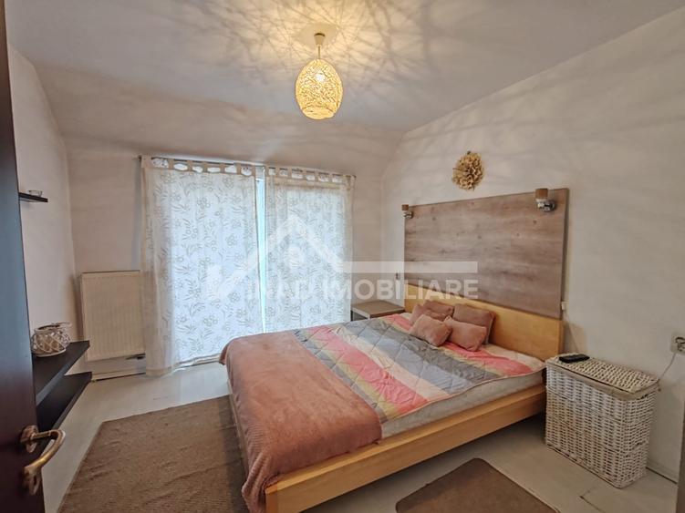 Apartament cu 3 camere semidecomandat, mobilat în Florești
