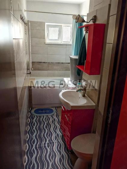 Apartament cu 2 camere nedecomandat în Girocului