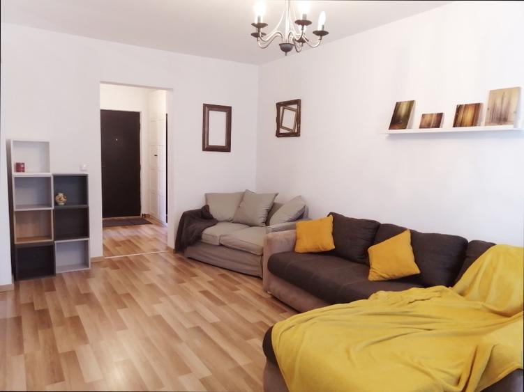 Apartament cu 2 camere semidecomandat în Banu Manta