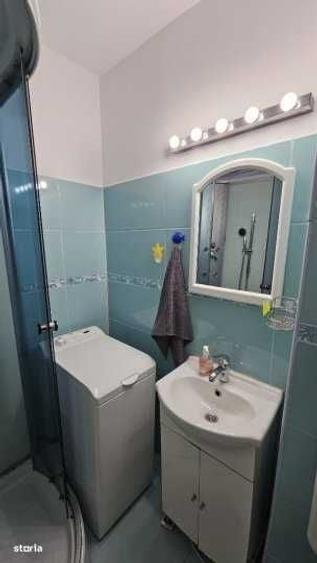 Garsonieră decomandată în Central