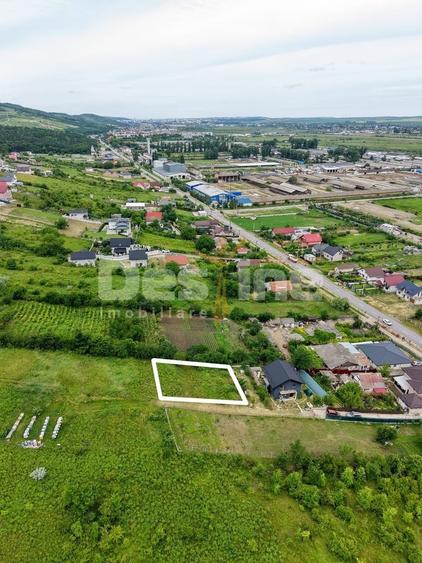 Teren Construcții intravilan de 451 mp, în Tomești