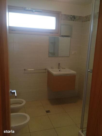 Casă cu 5 camere cu Teren 460 Mp în Central