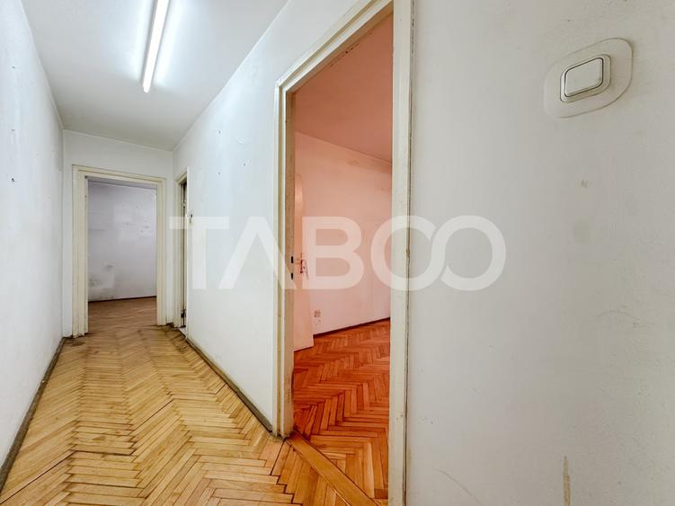 Apartament cu 3 camere semidecomandat în Gheorgheni
