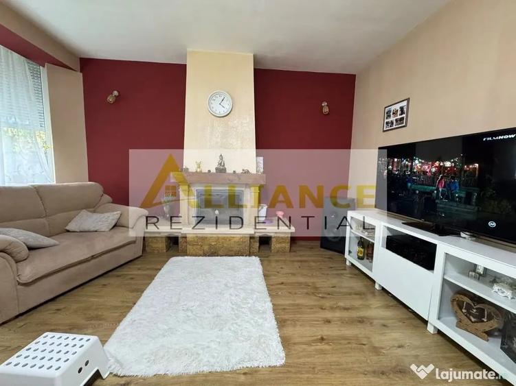 Casă cu 7 camere cu Teren 1086 Mp în Pădurișu