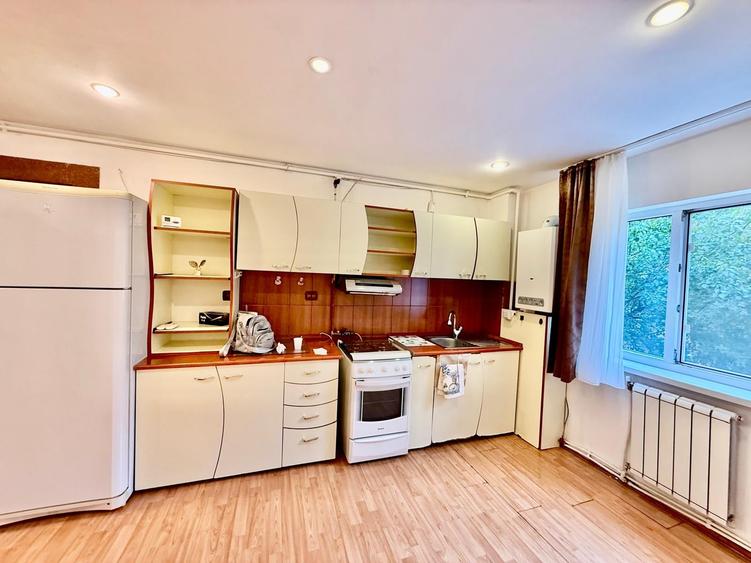 Apartament cu 3 camere decomandat în Mihai Eminescu