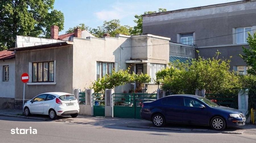 Casa cu gradina si beci, ultracentral, langa Muzeul Ceasului - 1