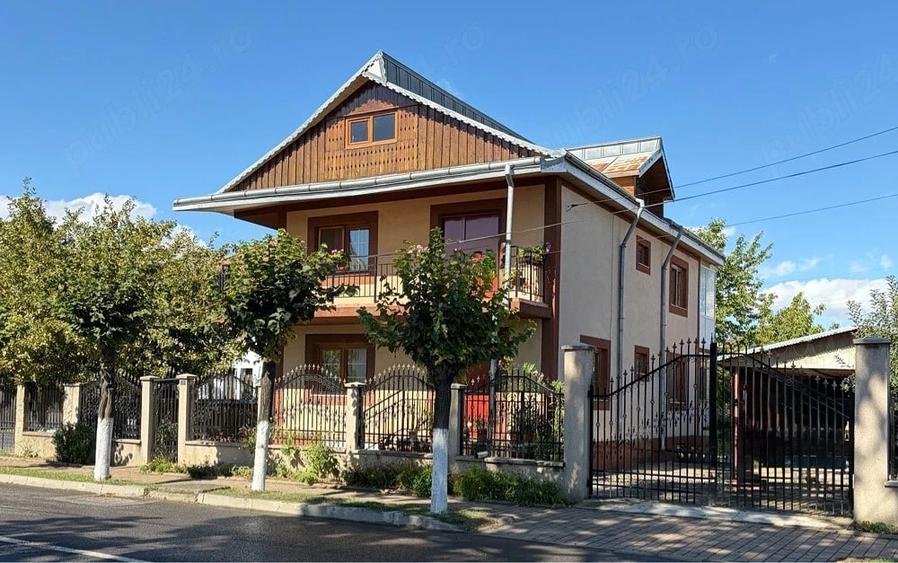 Casă cu 4 camere cu Teren 294 Mp în Exterior Vest