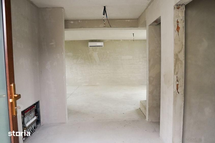 Casă cu 4 camere cu Teren 300 Mp în Central