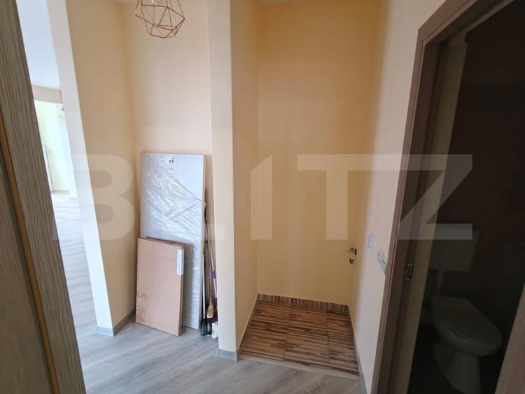 Apartament cu 3 camere semidecomandat, mobilat în Florești