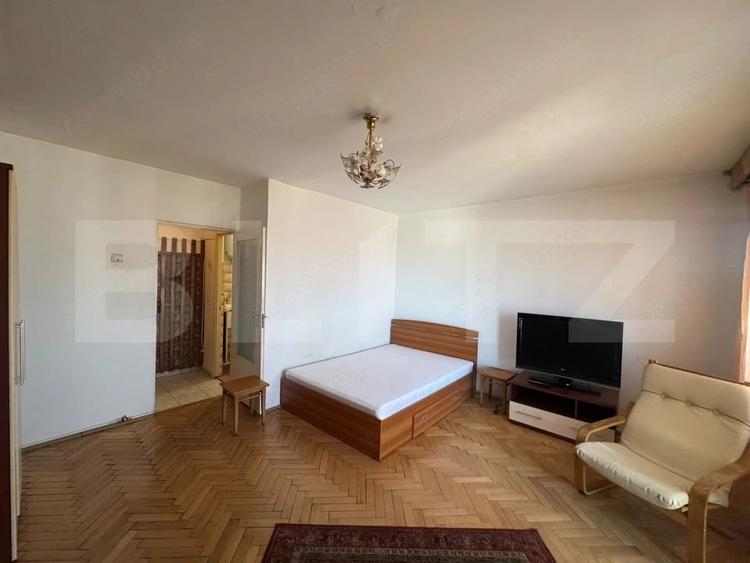 Garsonieră decomandată în Central