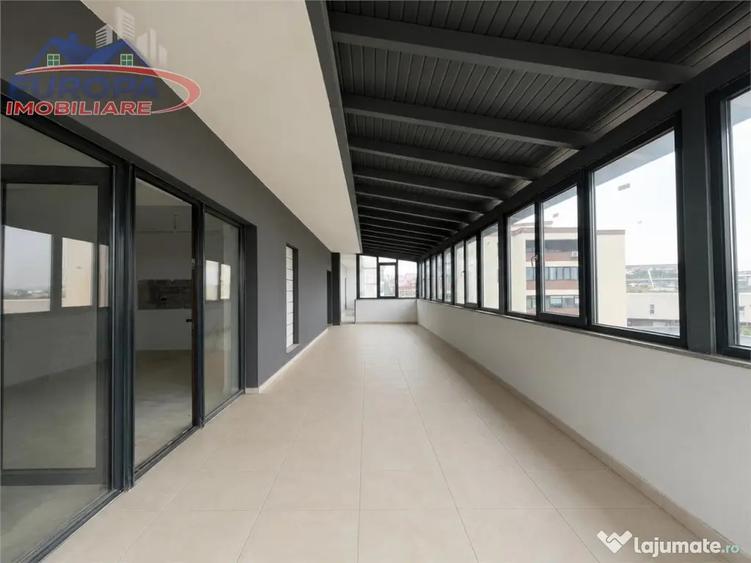 Apartament cu 4 camere decomandat în C5