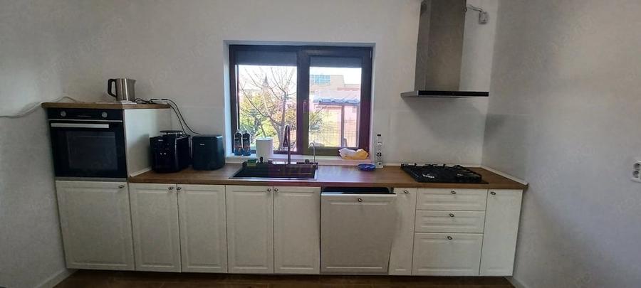 Casă cu 3 camere cu Teren 450 Mp în Săbăreni