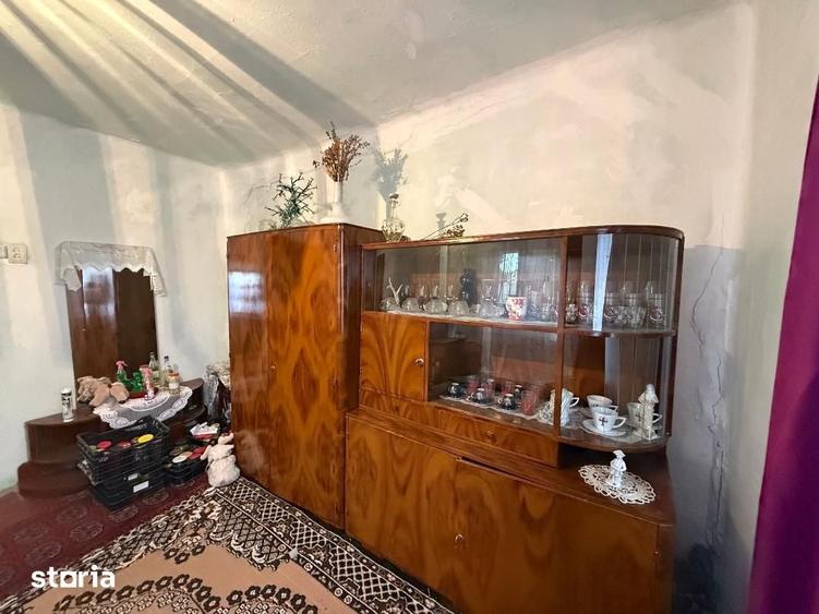 Casă cu 2 camere cu Teren 1100 Mp în Totoi