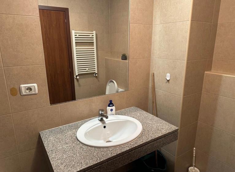Apartament cu 2 camere decomandat în Păcii