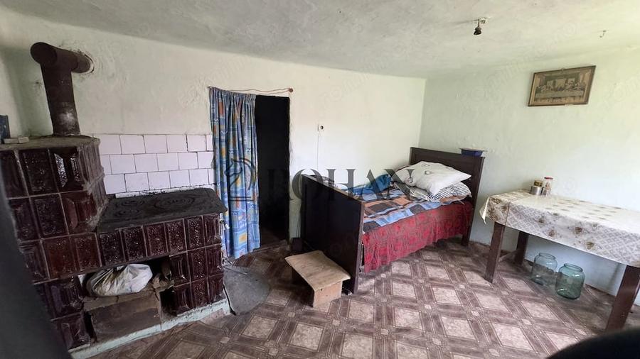 Casă cu 2 camere cu Teren 2015 Mp în Cricău