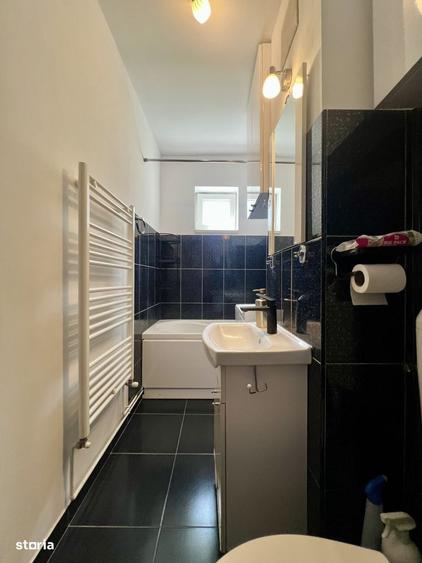 Apartament cu 3 camere semidecomandat în Dâmbovița