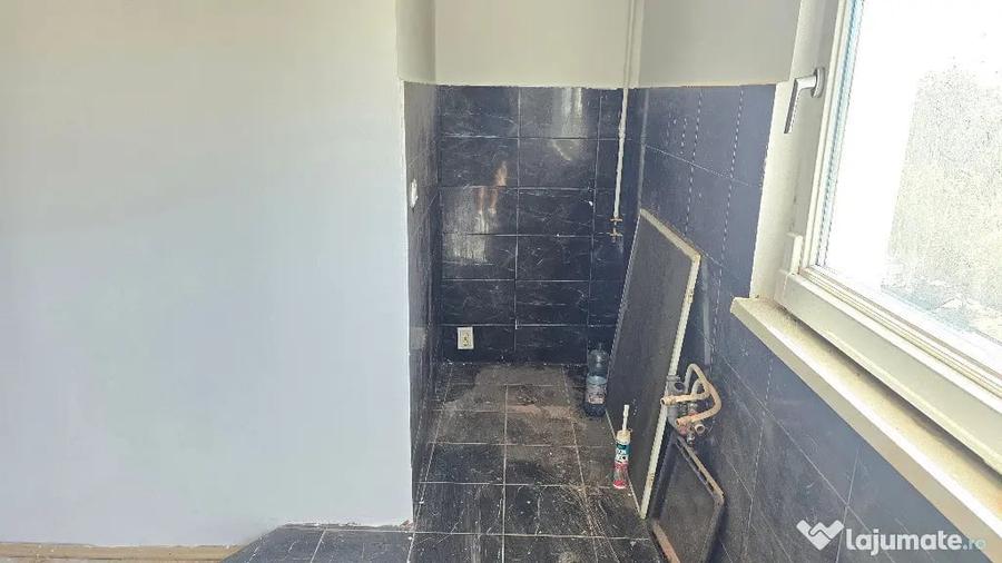 Vand apartament cu 2 camere decomandat Deva, zona Eminescu (Politie) - 3
