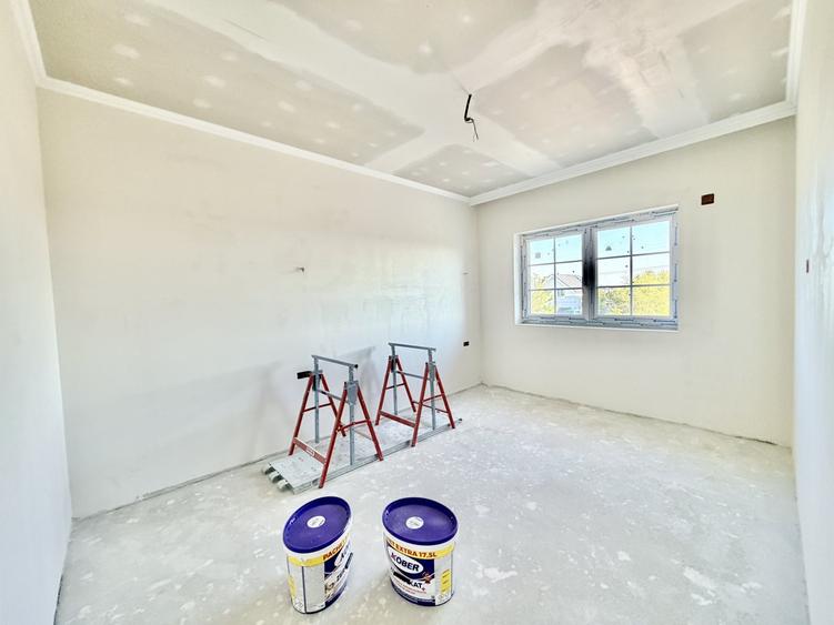 Duplex cu 4 camere cu Canalizare în Moșnița Nouă