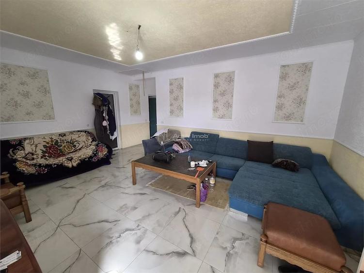 Casă cu 5 camere cu Teren 350 Mp în Variaș